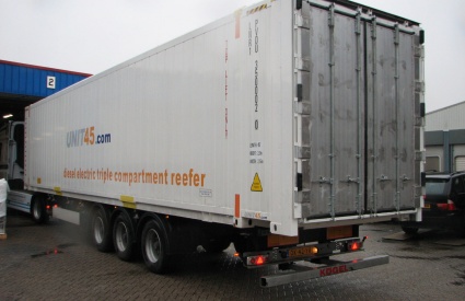 TRIPLE COMPARTMENT
